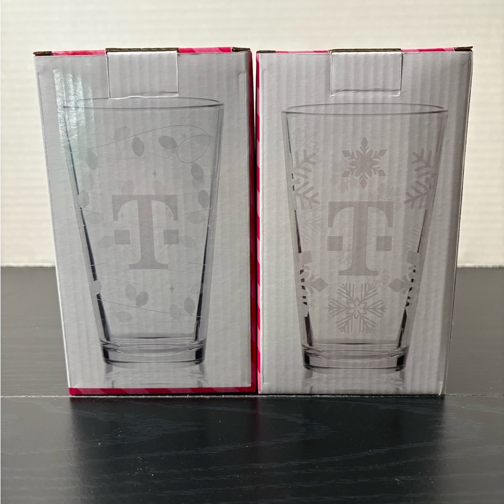 Tmobile holiday set of 2 pint glasses 2024 NEW